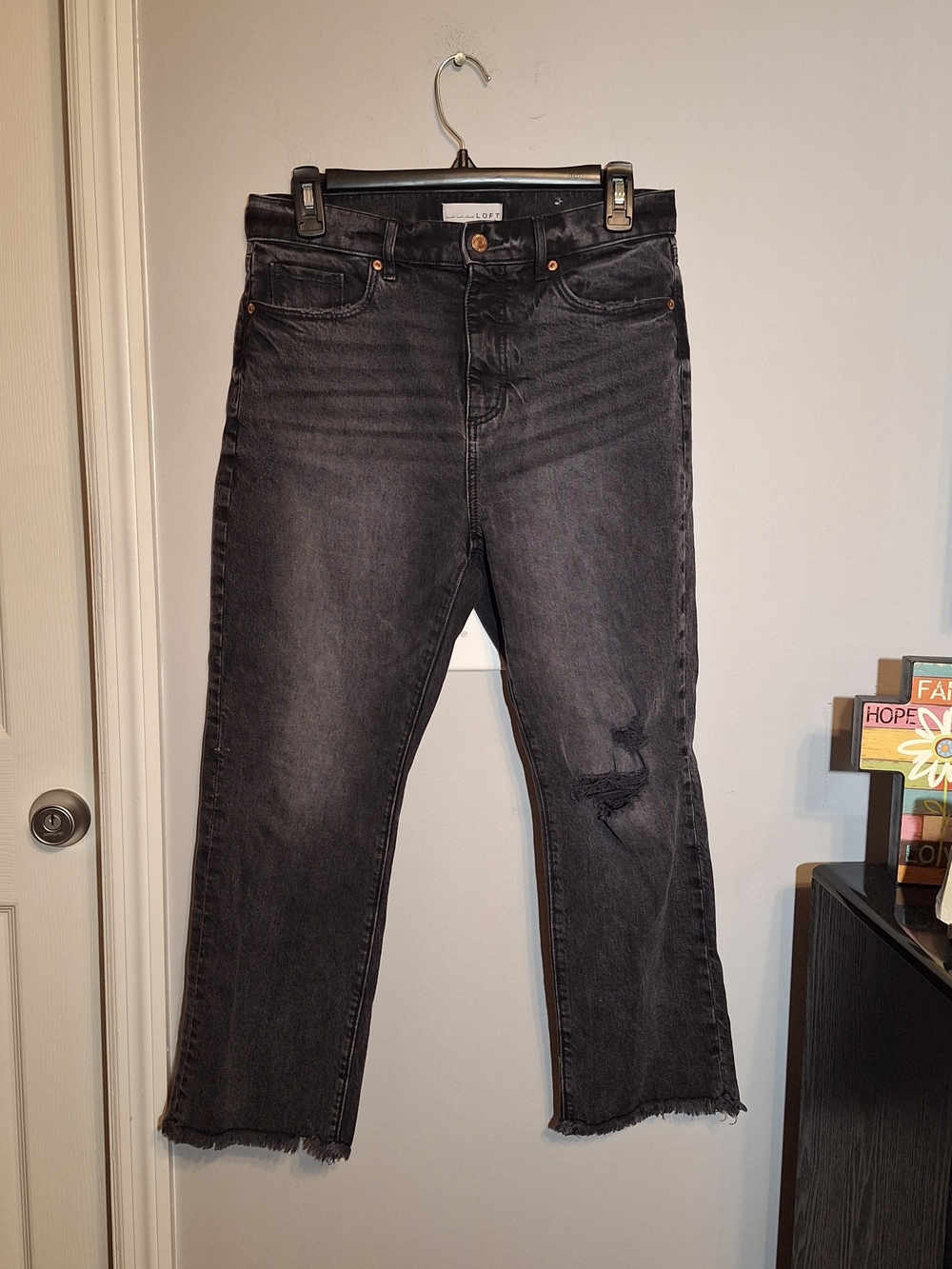 LOFT The Straight Crop Raw Hem Black Denim Straight Leg Cropped Jeans